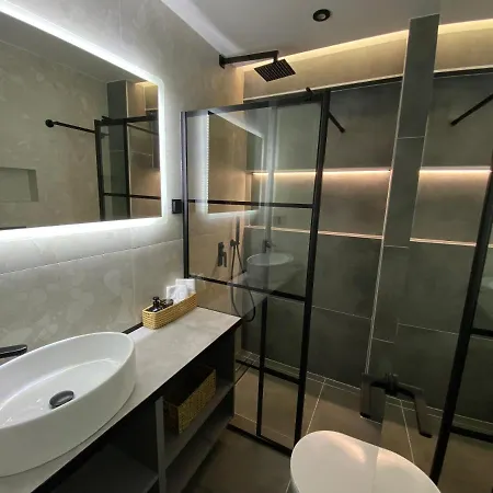 Celestial Luxury Skg Port Apartment Thessaloniki